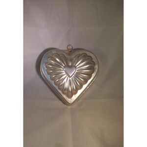 Vintage heart shaped copper Jello mold‎
